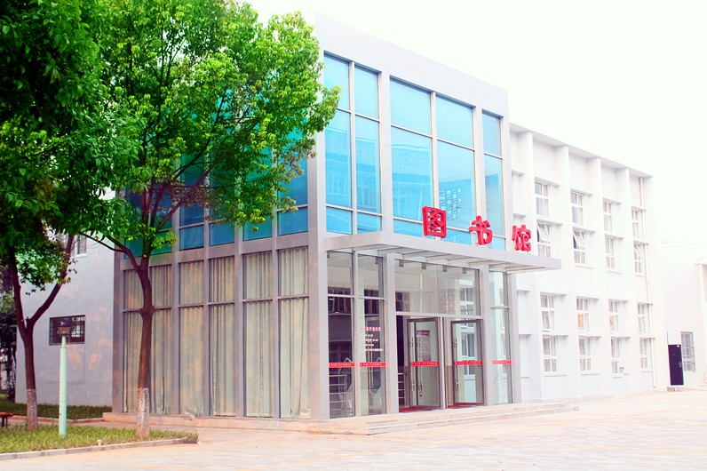 荆州理工职业学院成教校园风光